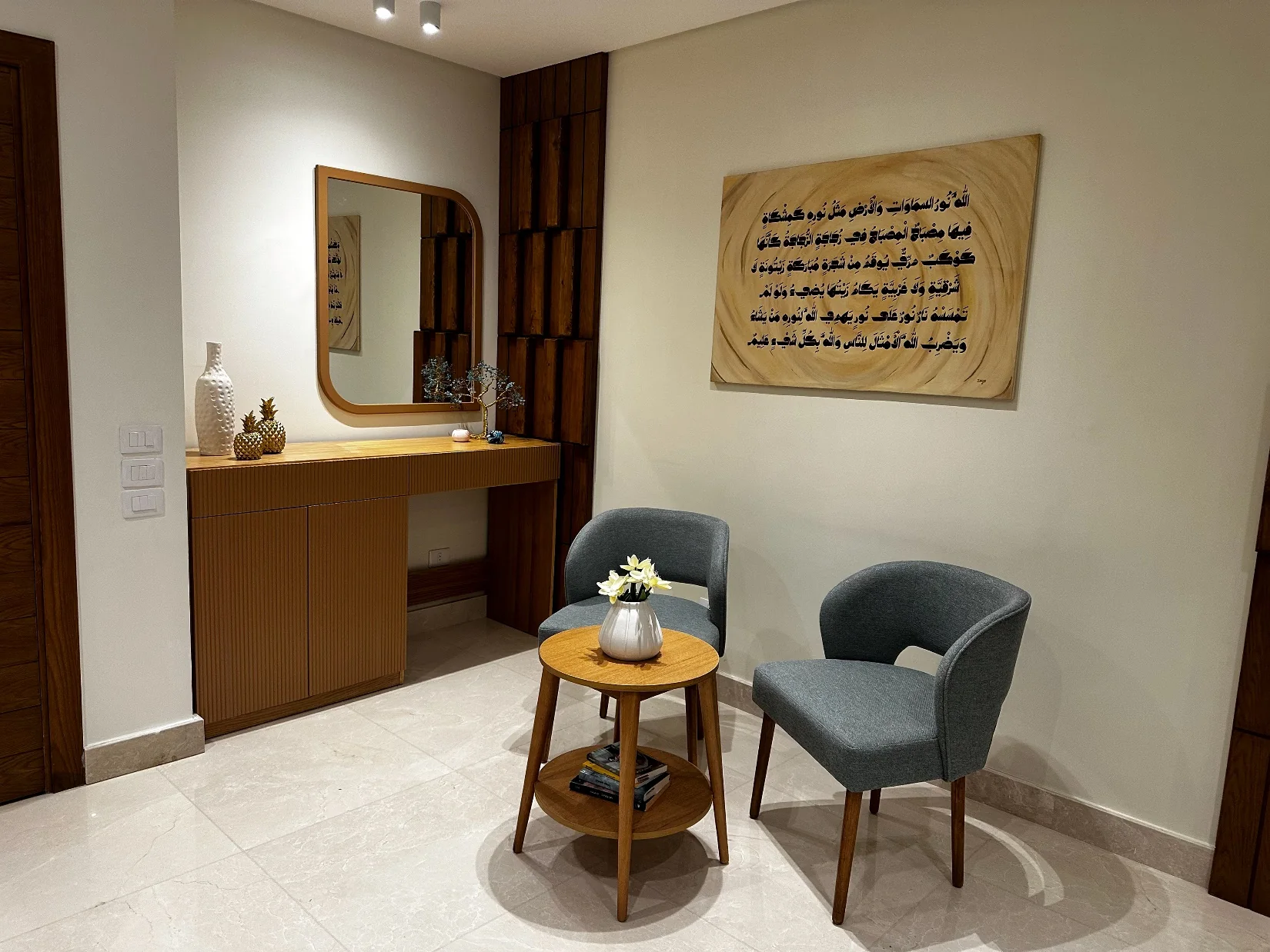 Entrance Corner 2