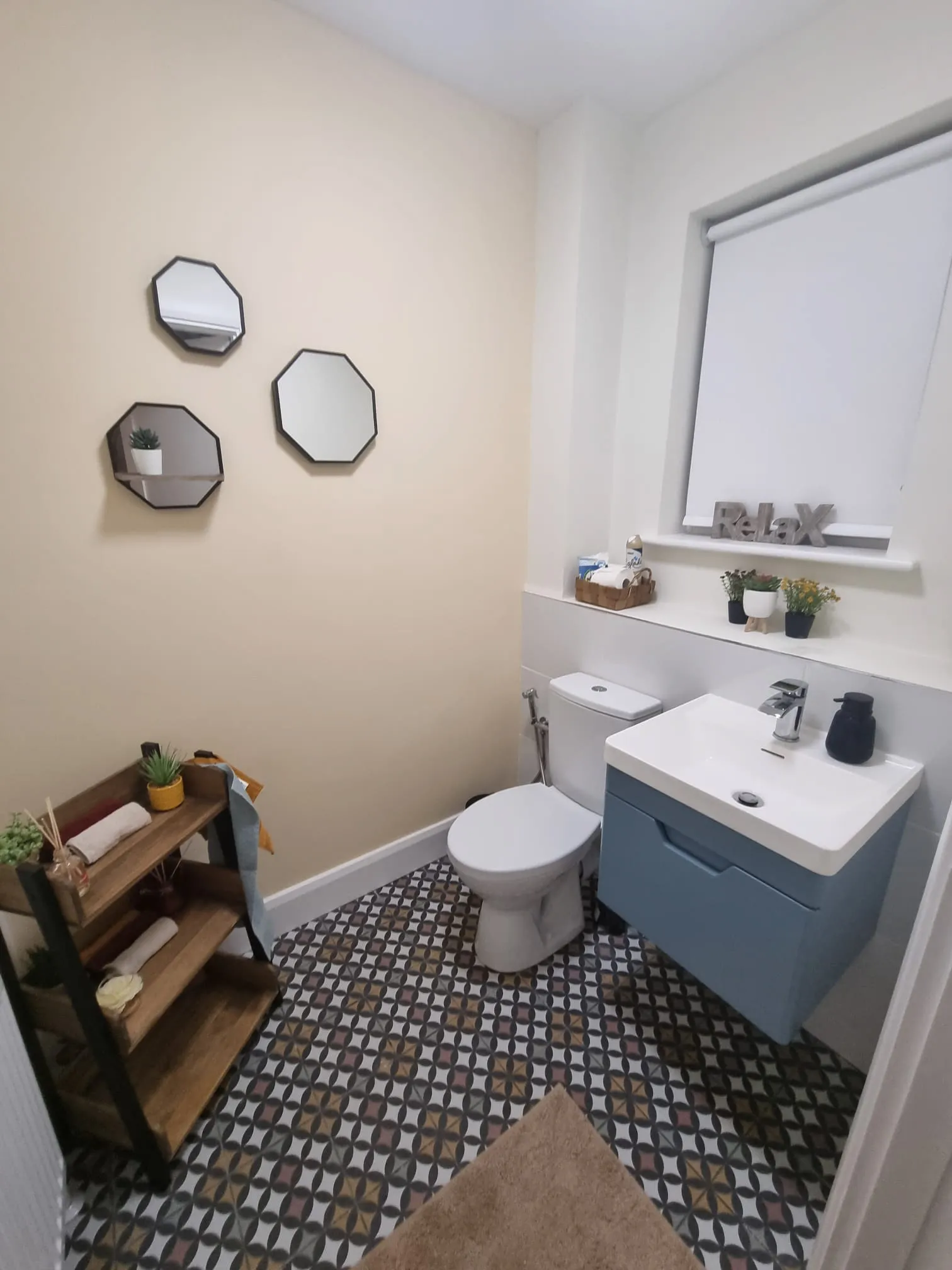 Guest Toilet